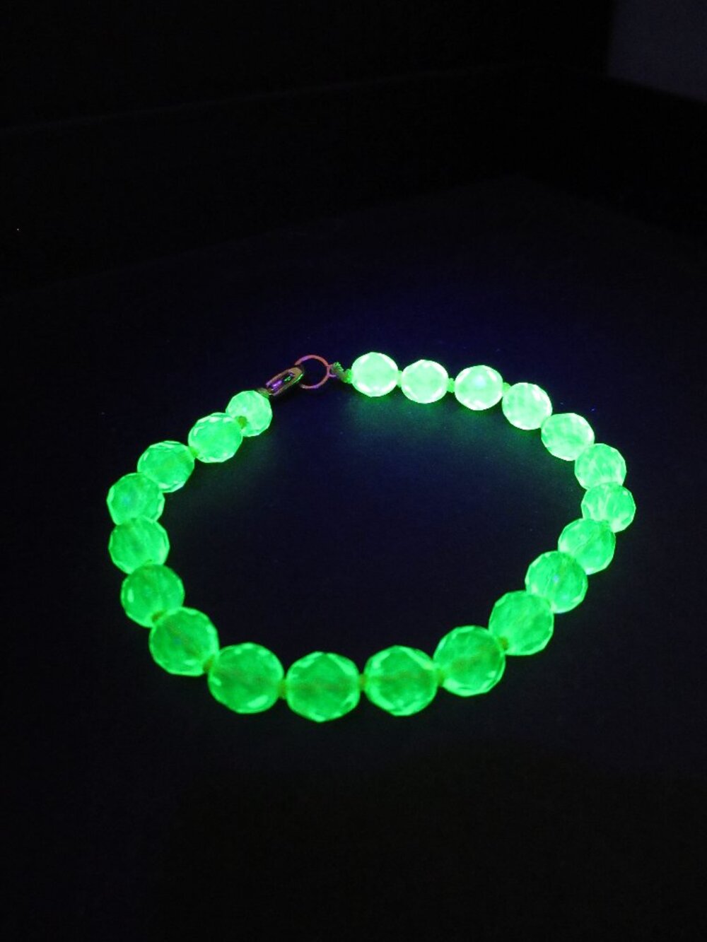 Handknotted UG firepolish bead bracelet